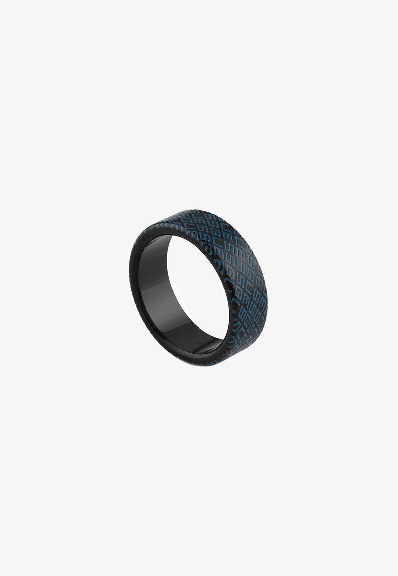 Schwarzer Ring mit einer strukturierten Oberfläche, der ein blaues geometrisches Muster zeigt. Das Design ist glatt, mit einer abgerundeten Form und matter Oberfläche.