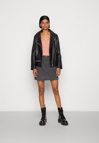 ONLY ONLANNA MIX SINGLET - Top - desert sand