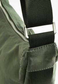 Next SLING - Torba preko tijela - khaki green