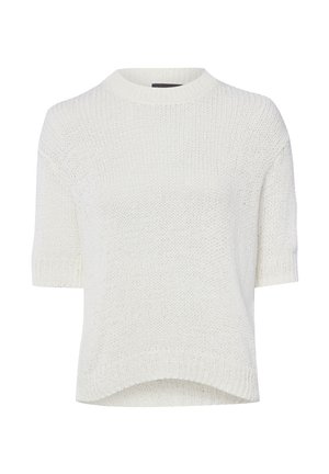 Biały krótki sweter z grubym splotem, okrągłym dekoltem oraz nieco dłuższym tylnym brzegiem, o fakturze z miękkiej, grubej przędzy.