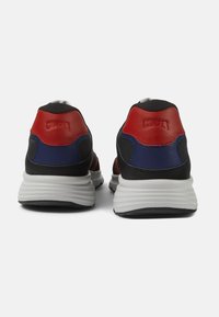 Camper DRIFT TWINS - Trainers - schwarz /rot