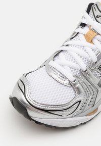 ASICS SportStyle GEL-KAYANO 14 UNISEX - Sapatilhas - white/pure gold