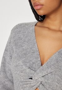 Even&Odd Sweter