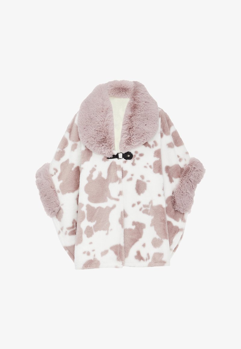 Kryté kožešinové sako v bílé barvě s růžovým kravským vzorem. Má velký, měkký límec, načechrané rukávy a černé zapínání na knoflík vpředu.