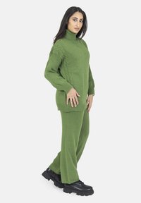 Elara SET - Maglione - grün