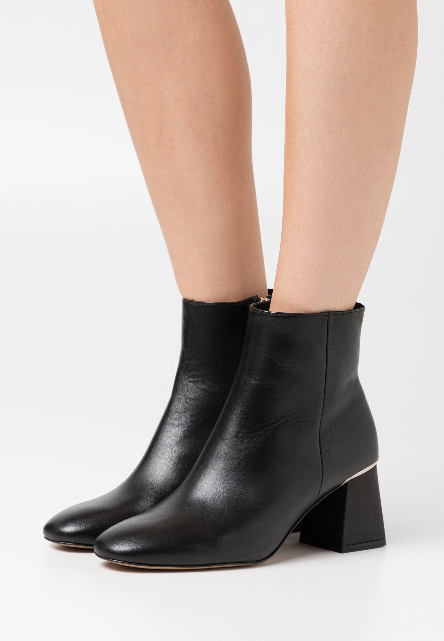 SQUAREL Korte laarzen black SQUAREL Korte laarzen black