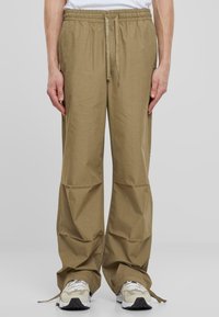 WIDE - Pantalon de survêtement - khaki