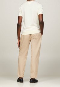 Tommy Hilfiger Jednoduché tričko - white