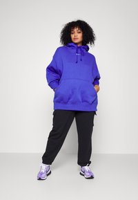 Nike Sportswear HOODIE - Sweatshirt com capuz - lapis/blackened blue