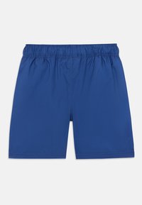 Shorts de bain bleus avec une taille élastique, en tissu lisse, et une coupe arrivant au genou, sans poches visibles ni embellissements.