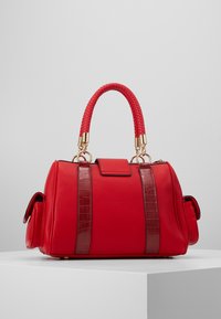 LYDC London Käsilaukku - red