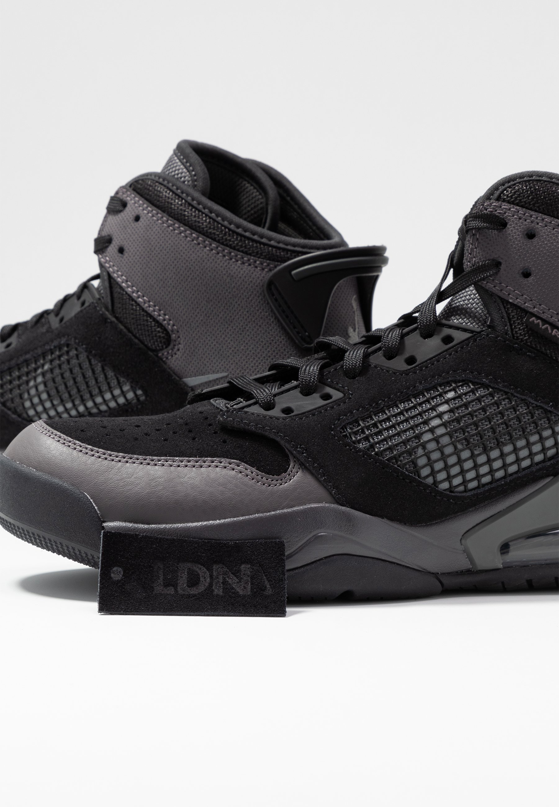 jordan mars 270 thunder grey