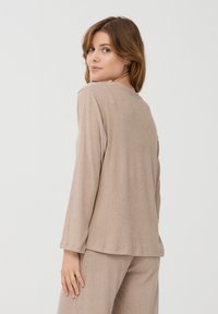 Terranova A CON SCOLLO  - Maglietta a manica lunga - avorio melange