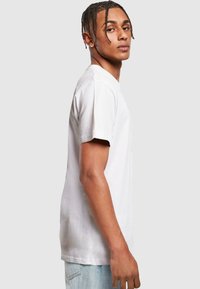 Merchcode VALENTINES DAY XOXO - Camiseta estampada - white
