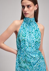 adL HALTER NECK - Vestido largo - printed blue