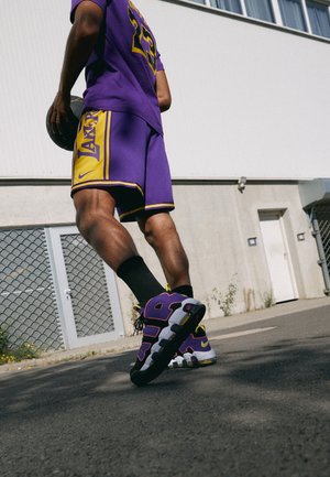 Krótkie spodenki sportowe