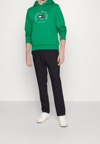Tommy Hilfiger Felpa con cappuccio - green