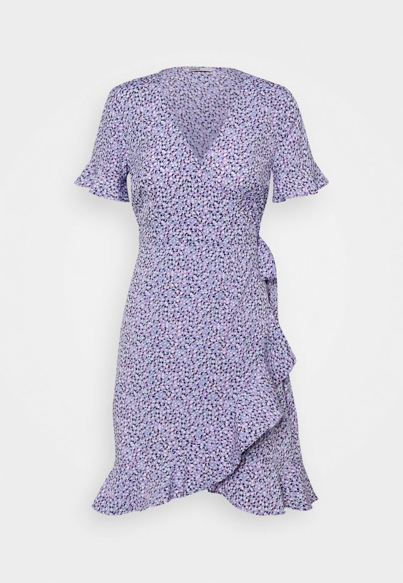 Robe portefeuille lilas avec petit imprimé floral, manches courtes volantées, col en V et détail volanté à l'ourlet sur un fond uni.