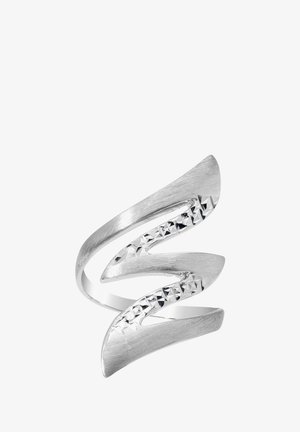 Bague en argent avec un design ondulé, présentant une finition brossée et une rangée d'accents facettés encadrés par une bordure lisse.