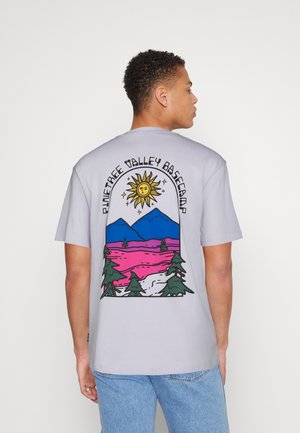 ONSOTTO BASE CAMP TEE - Camiseta estampada - thistle
