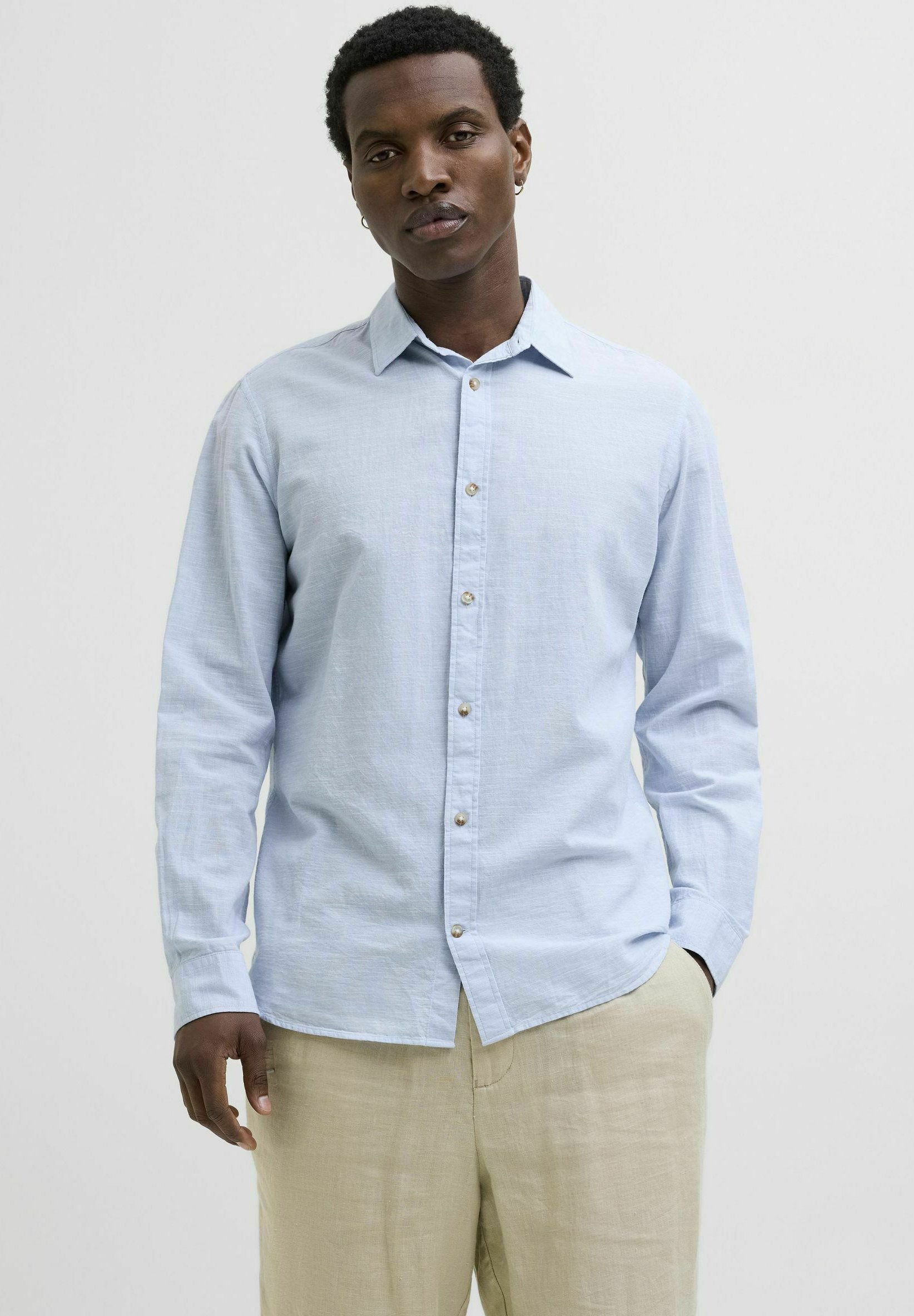 Jack Jones COMFORT FIT Camisa chambray blue/azul claro