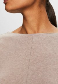 Esprit Langarmshirt - light brown