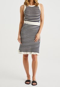 WE Fashion Stickad tröja - off-white