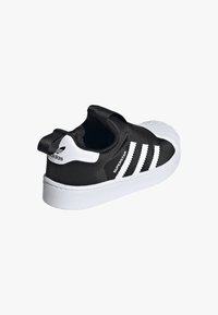 adidas Originals SUPERSTAR 360 - Matalavartiset tennarit - core black/ftwr white/gold met.