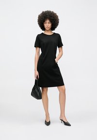 Marc Cain Vestito di maglina - black