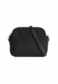 Borsa a spalla nera in suede con tracolla in pelle regolabile e zip dorata su sfondo bianco.