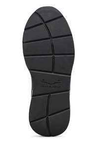 Soletta in gomma nera con un motivo di grip testurizzato, con un logo che recita "VOILE BLANCHE" vicino al centro e battistrada angolari per una migliore aderenza.