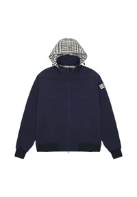 Giacca blu navy con zip frontale, polsini elastici, due tasche laterali e una fodera a scacchi nel cappuccio. Presenta un emblema sulla manica.