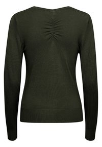 Olivově zelený svetr s dlouhými rukávy a nařaseným detailem na zádech. Materiál je měkký s žebrovaným lemem a manžetami. Výstřih do V.