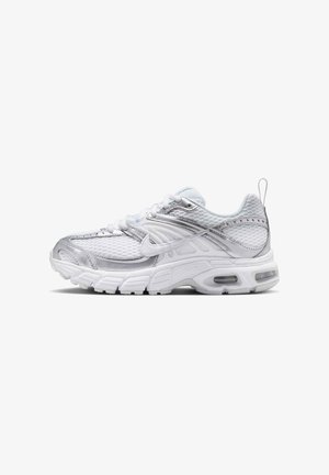 Nike Sportswear, AIR MAX MOTO 2K UNISEX - Sneakers basse - white/white-pure platinum-mtlc silver