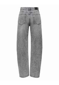 Jean en denim gris à coupe décontractée, taille haute et jambes droites. Comprend deux poches arrière et une étiquette cousue sur la ceinture.