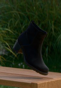 Sélectionné, black