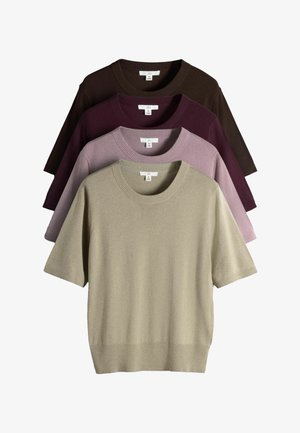 Cuatro jerséis de punto de manga corta en beige, lila claro, lila oscuro y marrón oscuro apilados verticalmente sobre un fondo blanco.