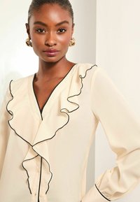 Lipsy REGULAR FIT - Užsagstoma palaidinė - ivory white