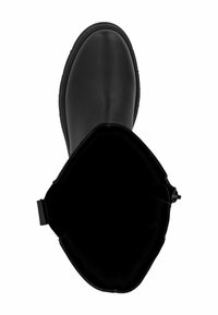 Bota de cuero negro hasta la mitad de la pantorrilla con punta redondeada, textura suave y una lengüeta. El interior está forrado en tela negra para mayor comodidad.