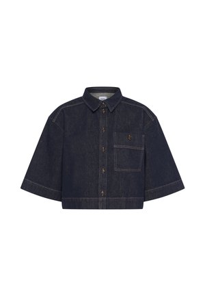 Donkerblauw kort denimoverhemd met korte, brede mouwen, knopen aan de voorkant, een kraag en een enkele borstzak met knoopsluiting.
