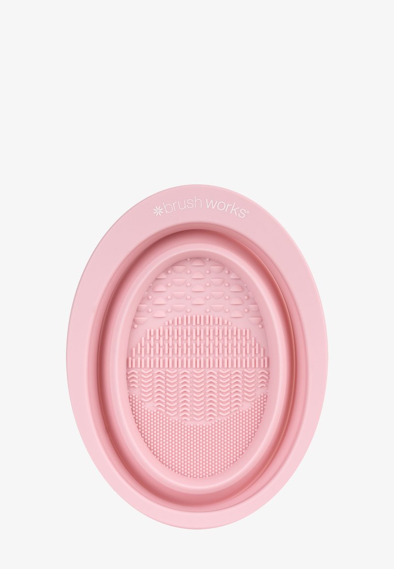 Brushworks - BRUSHWORKS SILICONE MAKEUP BRUSH CLEANING BOWL - Makeup accessory - pink, Enlarge