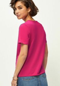Next THE EVERYDAY CREW NECK RICH SHORT SLEEVE REGULAR FIT - T-shirts basic - pink