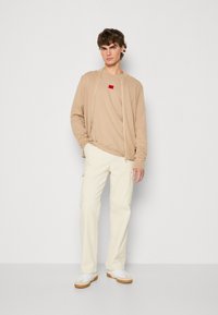HUGO SAN JAQUE - Kardigán - medium beige