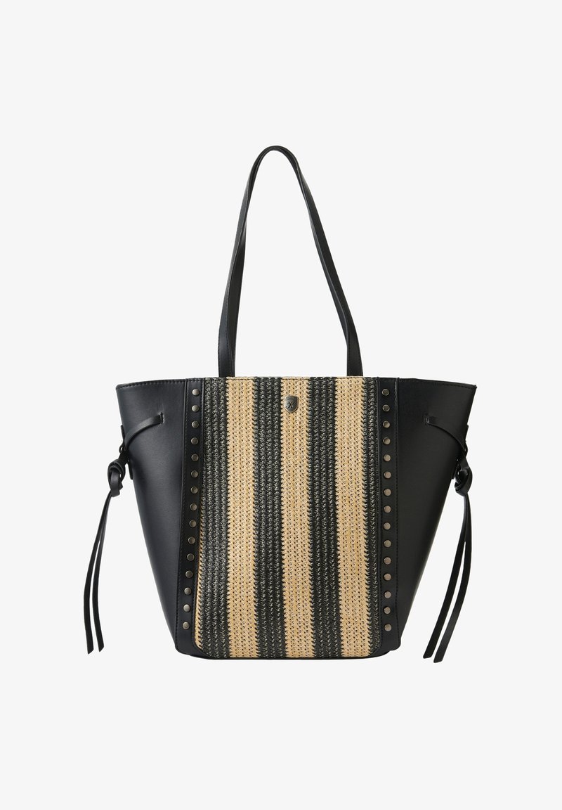 Fekete bőr válltáska szőtt szalma panellel, amely fekete és naturális csíkokkal díszített. Fém szegecsek és állítható oldalhúzók díszítik.