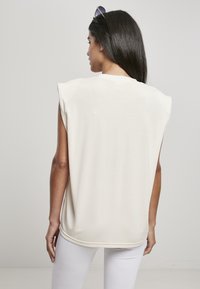 Urban Classics Základné tričko - beige
