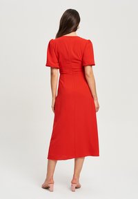 SÁVEL BRIELLA MIDI - Dienas kleita - red
