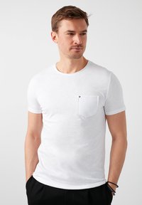 Buratti - CREW NECK POCKET - Osnovna majica kratkih rukava - white Minijatura 1