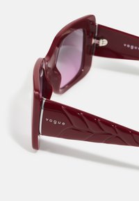 VOGUE Eyewear Sunglasses - full bordeaux