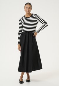 Culture CAROLIN - Abito in maglia - black
