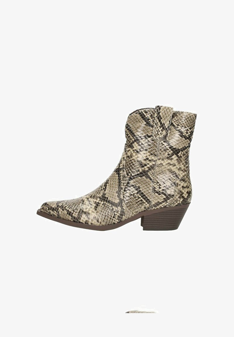 Slangenprint enkellaarsjes met een spitse neus, gemaakt van gestructureerd synthetisch materiaal, met een gemiddelde gestapelde hak en een pull-tab.